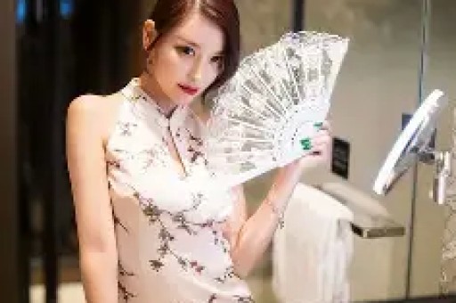 中年演员塌房天花板带亲闺女当出轨遮羞布