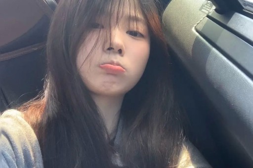 网红密子君吃播“翻车”被质疑“又当又立”网友：好感全无